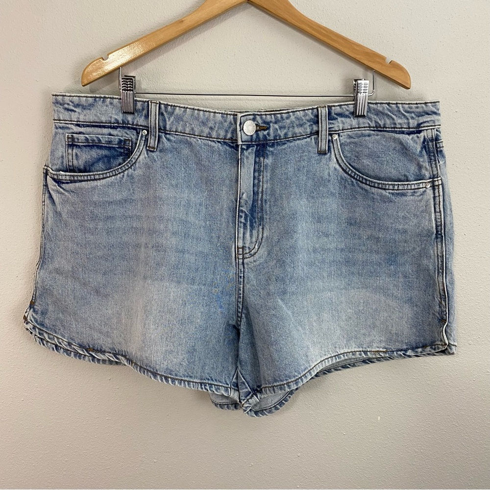 Kut from the Kloth NWT High Rise Jane Long Blue Jean Shorts Women's Size 18